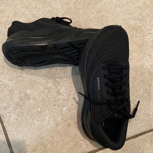 Brooks Shoes - Brooks Adrenaline GTS 24 Women's Sneakers - Blue and Black